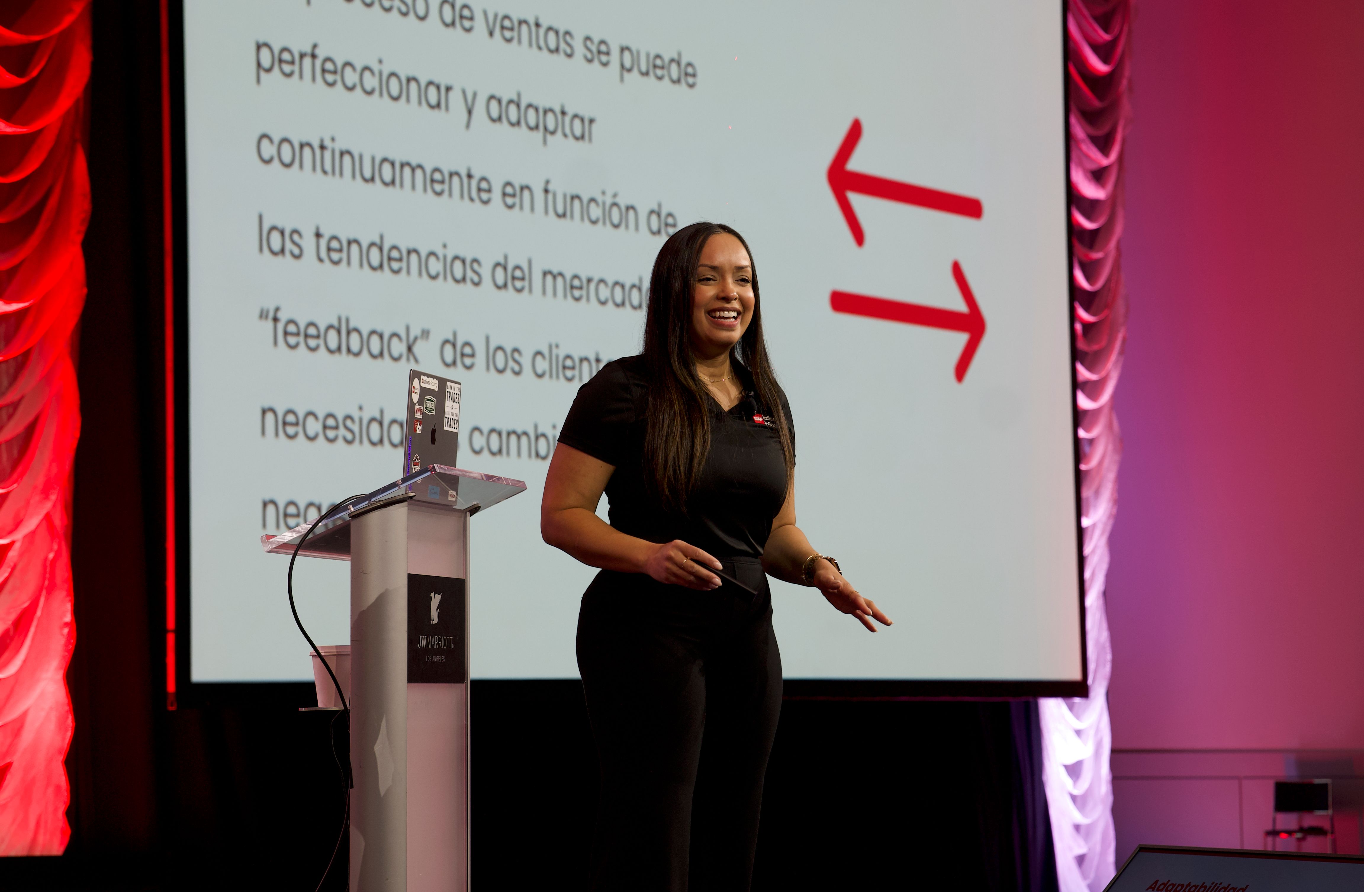 c22ef9b3-63cd-405a-8bb6-9b2c59b75a1b Instructional session at the Latinos in Roofing Summit