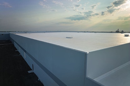 Single-ply roofing attachment methods